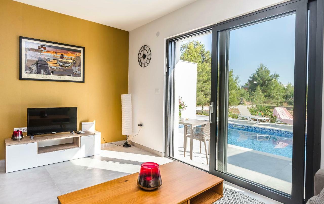 Apartments Villa Adriana II Срима Екстериор снимка