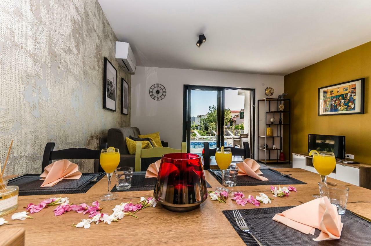 Apartments Villa Adriana II Срима Екстериор снимка